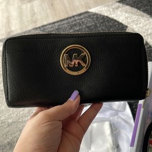 Michael Kors plain black wallet